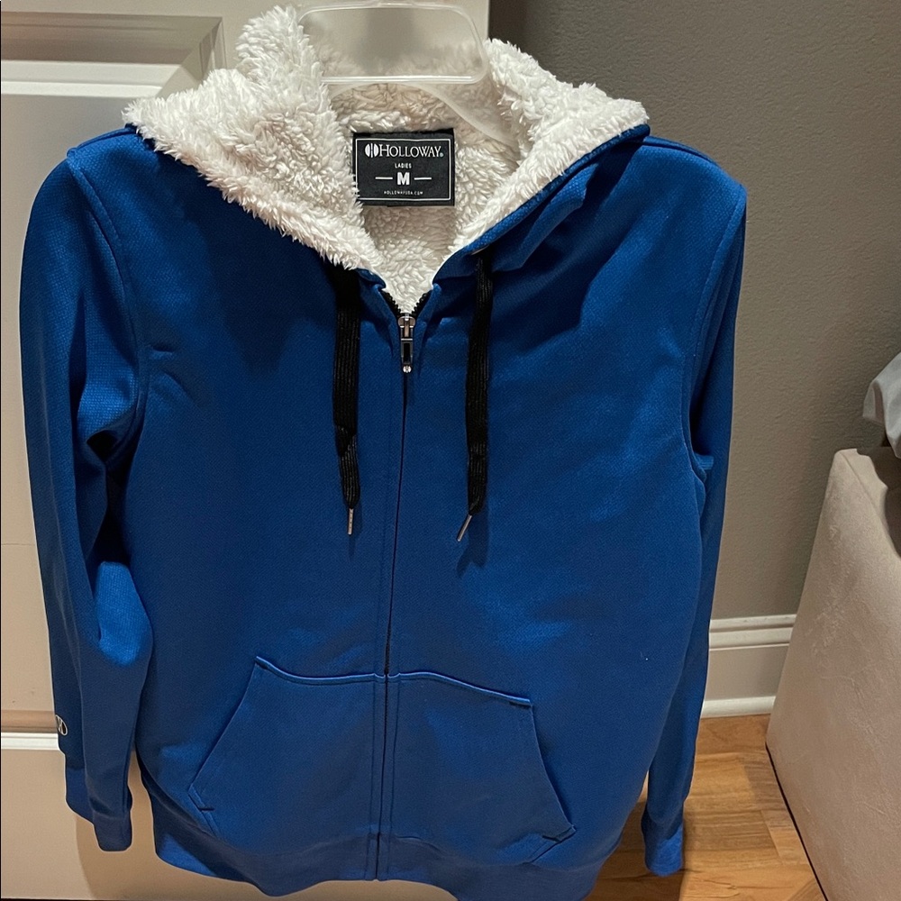 NEW Women’s Holloway Royal Blue Jacket with Sherpa White Lining size Medium